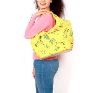 Lug Gondola SE Medium Tote in Bouquet Yellow RFID